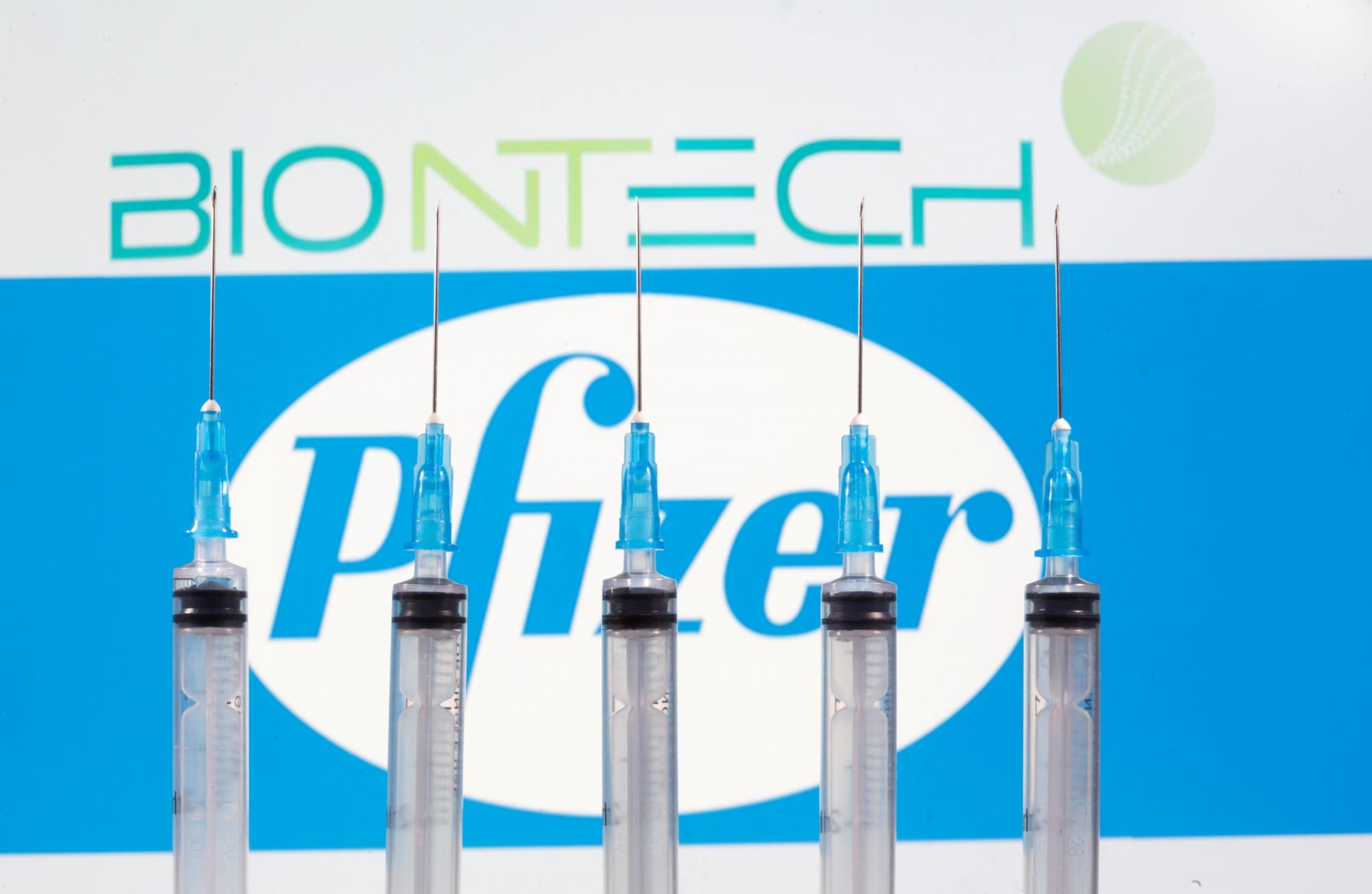 Процесс пошел: Pfizer и Biontech подали запросы о регистрации вакцины от коронавируса сразу в нескольких странах